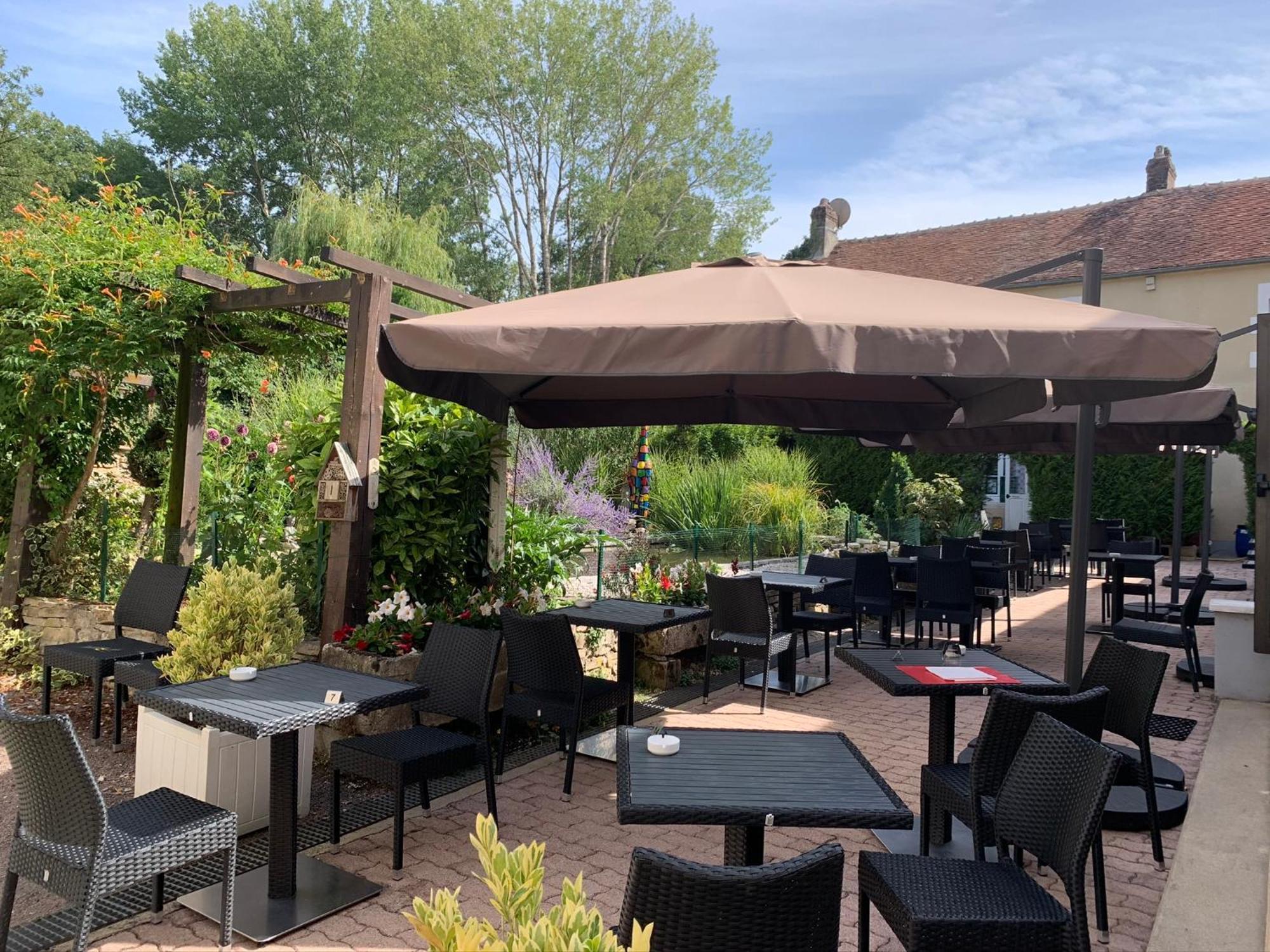 Logis Hotel Restaurant Le Moulin De La Coudre Venoy Exterior foto