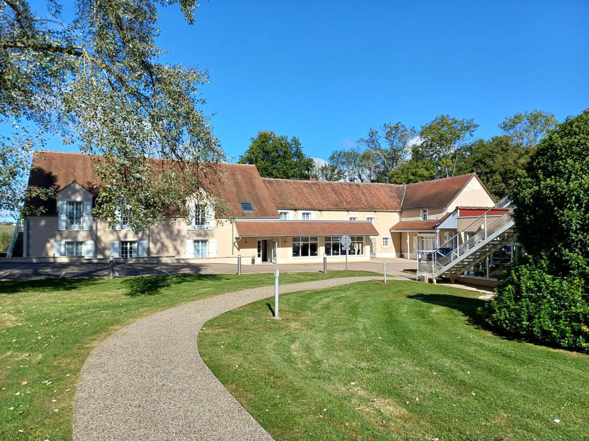 Logis Hotel Restaurant Le Moulin De La Coudre Venoy Exterior foto